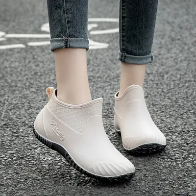 BELLE WALK FEMALE SLIPPERS